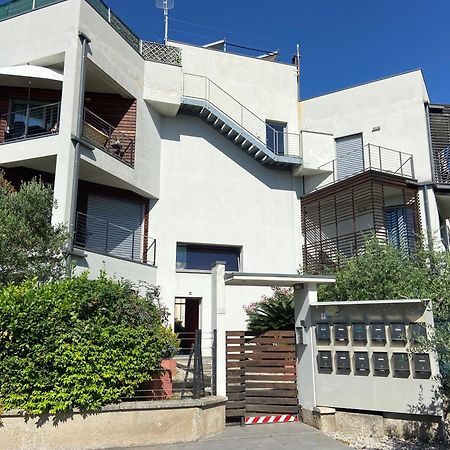 M.D.A. Apartment ตอสโกลาโน มาแดร์โน ภายนอก รูปภาพ