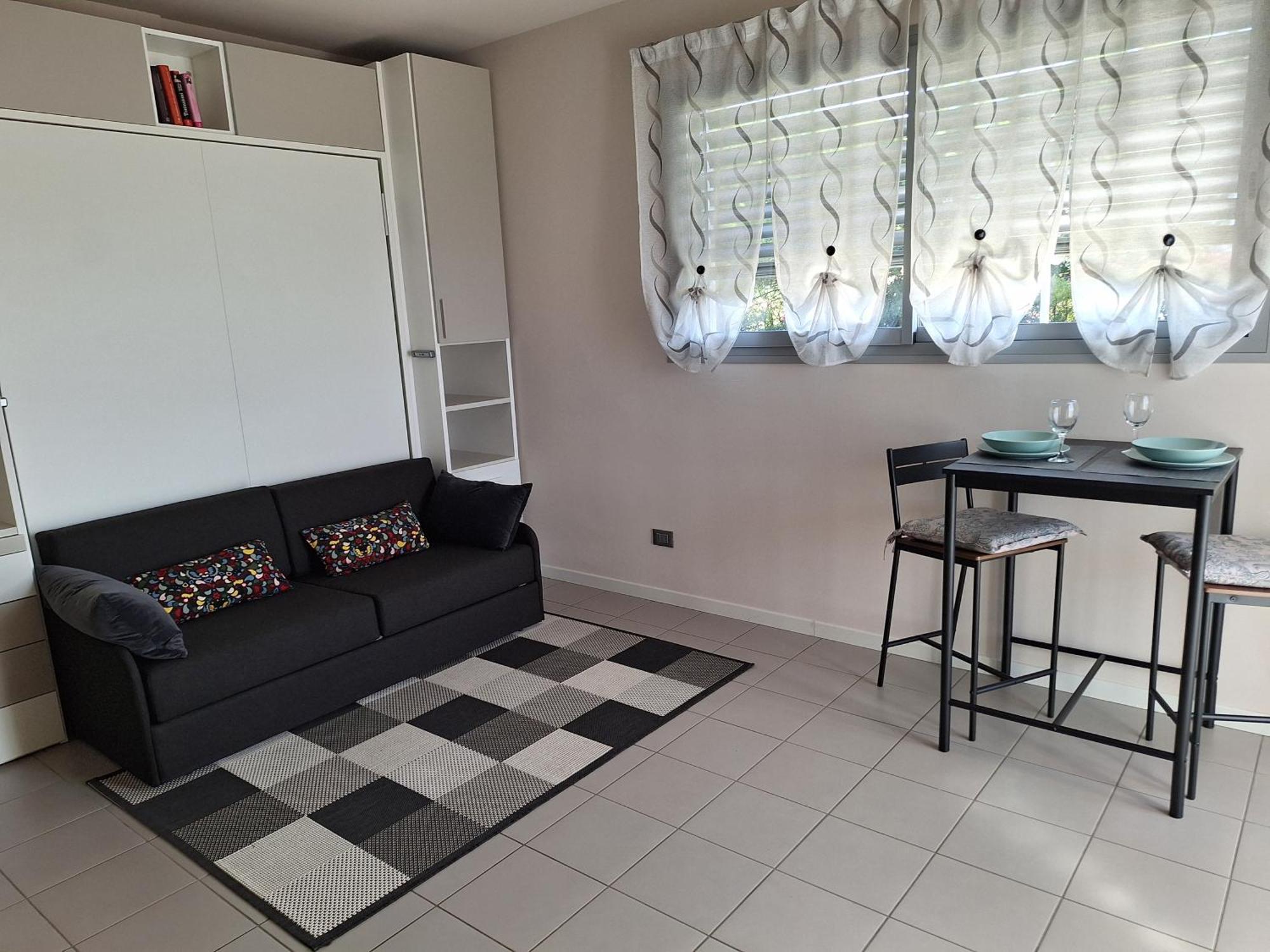 M.D.A. Apartment ตอสโกลาโน มาแดร์โน ภายนอก รูปภาพ