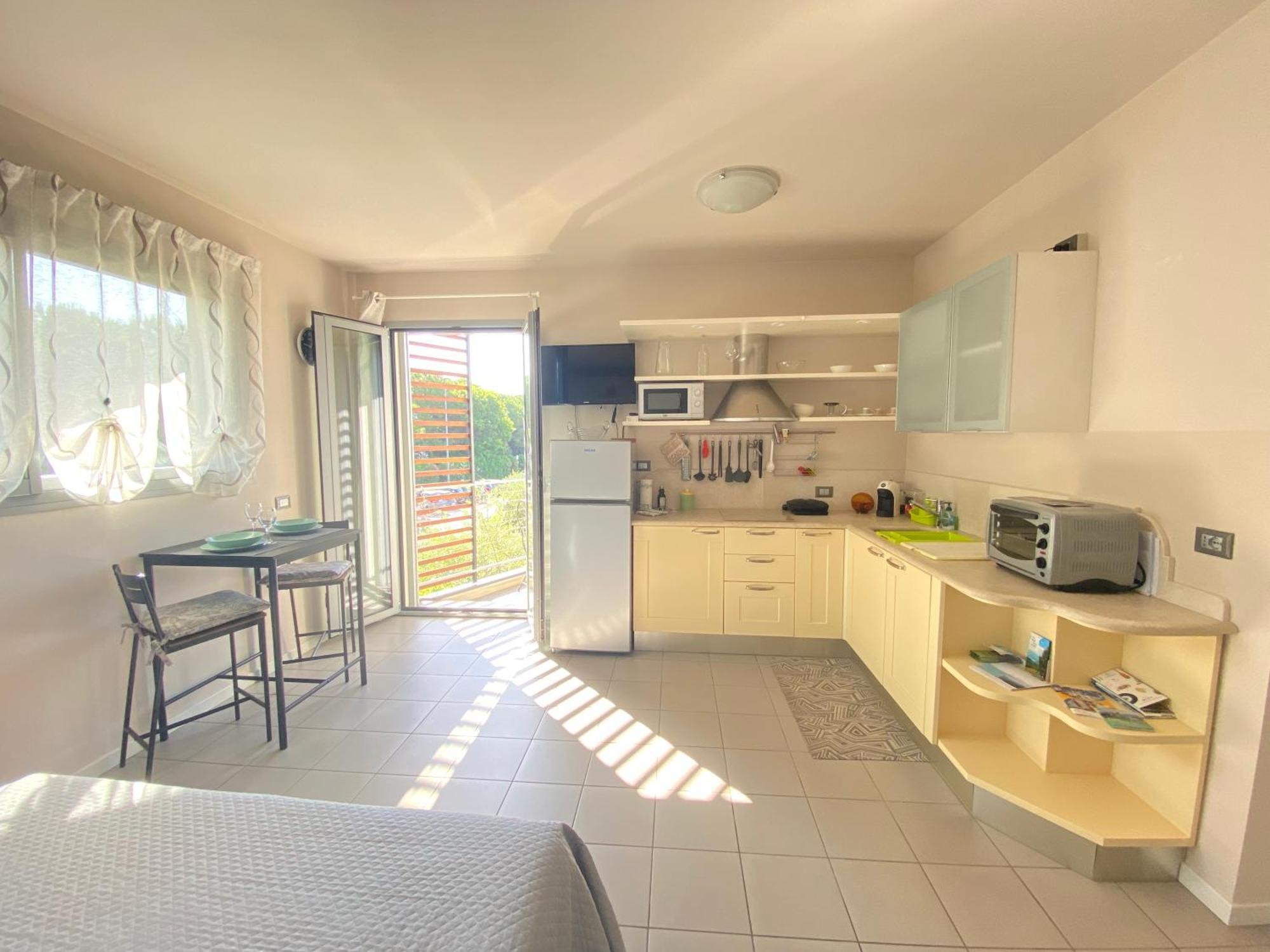 M.D.A. Apartment ตอสโกลาโน มาแดร์โน ภายนอก รูปภาพ